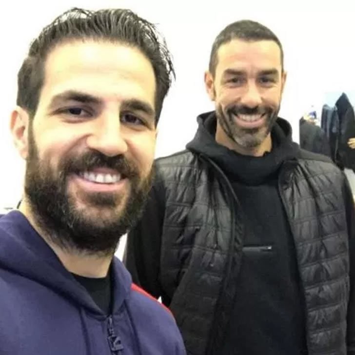 Fabregas vui vẻ bên sao Arsenal trước thềm đại chiến của hai đội - Bóng Đá