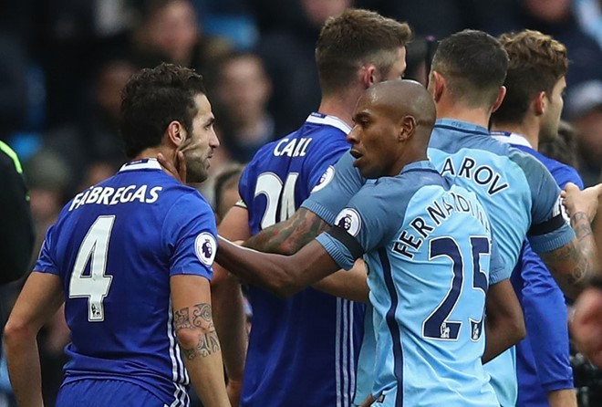 Fernandinho-Man-City-4