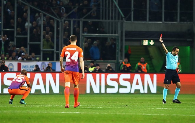 Fernandinho-Man-City-6