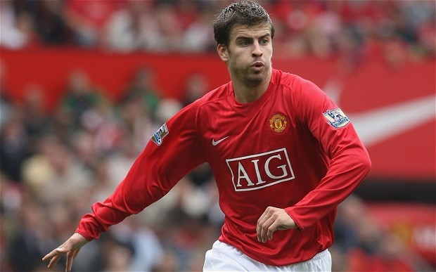 Sai lần nhớ đời khiến Pique khăn gói rời Man Utd - Bóng Đá