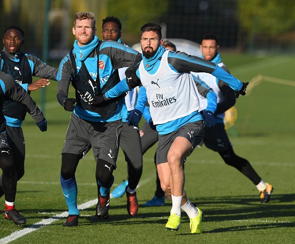 Arsenal chốt giá bán Giroud cho Chelsea - Bóng Đá