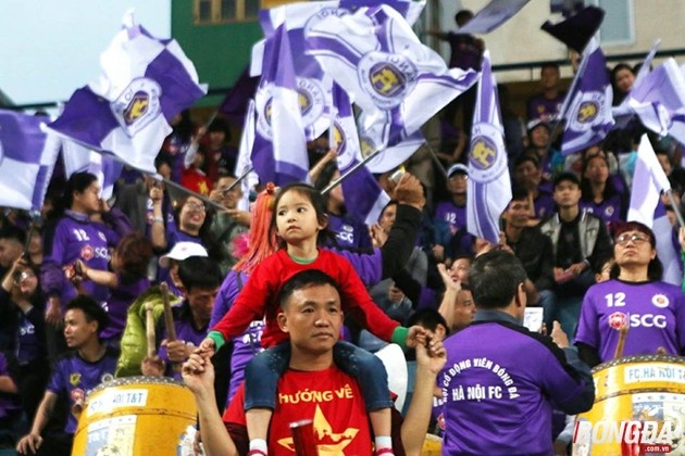 Trực tiếp vòng 1 V-League 2018: Hà Nội 0-0 Hải Phòng: CĐV Hải Phòng rực lửa trên sân Hàng Đẫy - Bóng Đá