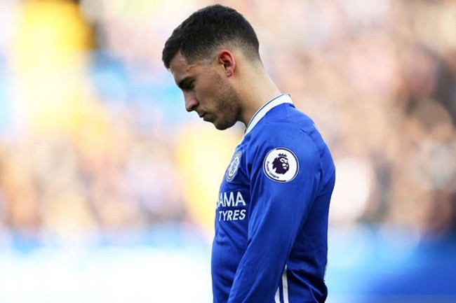 CĐV Chelsea lo sốt vó vì tình hình của Hazard - Bóng Đá