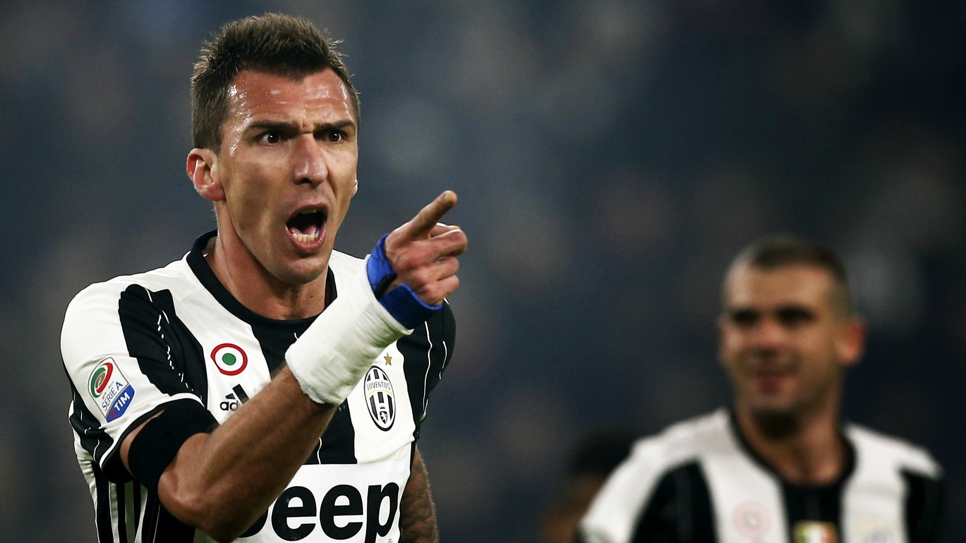 Mario Mandzukic: Bảo bối hay vật tế thần? - Bóng Đá