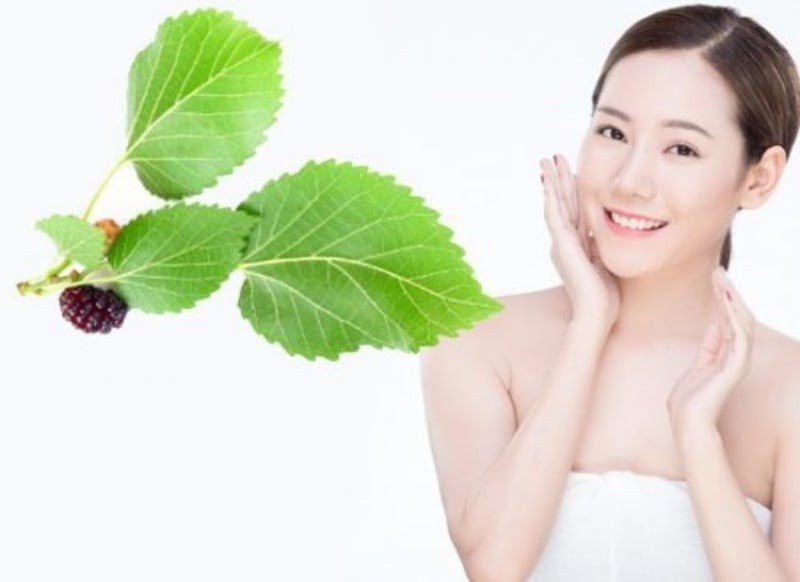 Collagen là yếu tố quyết định độ đàn hồi và độ săn chắc của làn da, giúp da giữ được sự căng mịn theo thời gian.
