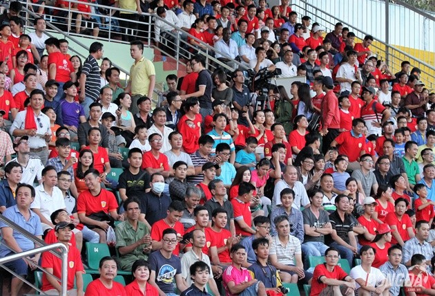 công Vinh ghi điểm với người hâm mộ bóng đá TP.HCM ( - Bóng Đá