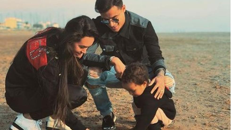 Trong ngày Barca đại thắng, Coutinho vẫn 'trốn' nơi biển vắng  - Bóng Đá