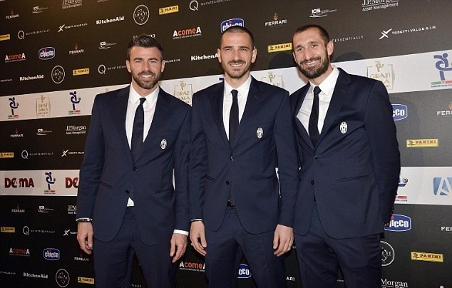 Chùm ảnh: Juventus thống trị lễ trao giải Serie A - Bóng Đá