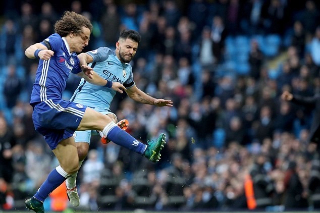 Pep yêu cầu các học trò giữ bình tĩnh trước Chelsea - Bóng Đá