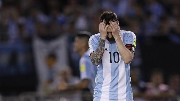 Messi bất lực trước phán quyết của FIFA - Bóng Đá