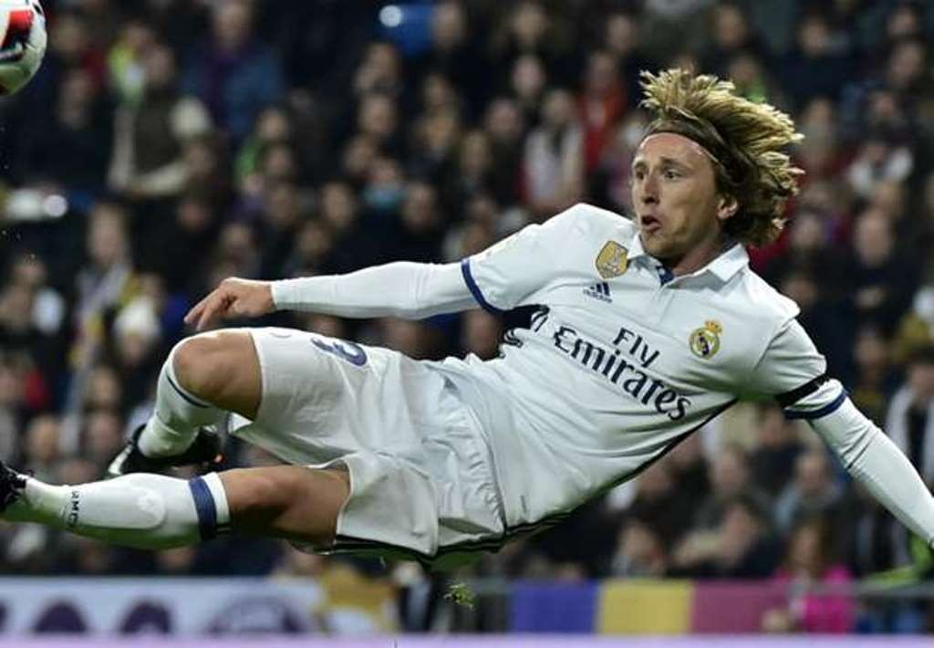 Vượt Rakitic, Modric giành giải thưởng lớn - Bóng Đá