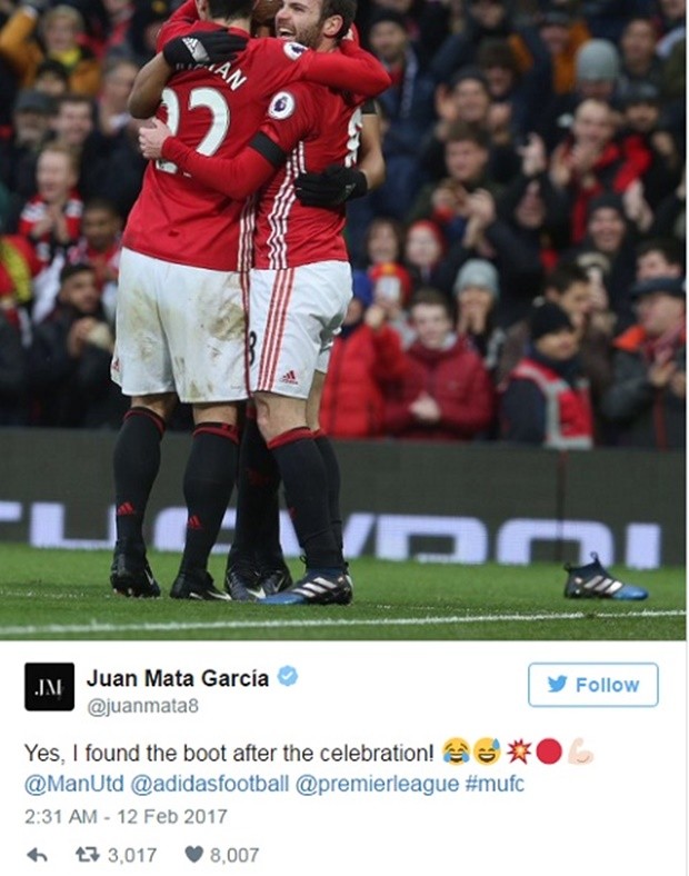 TIẾT LỘ: Lý do Juan Mata ném giày ăn mừng - Bóng Đá