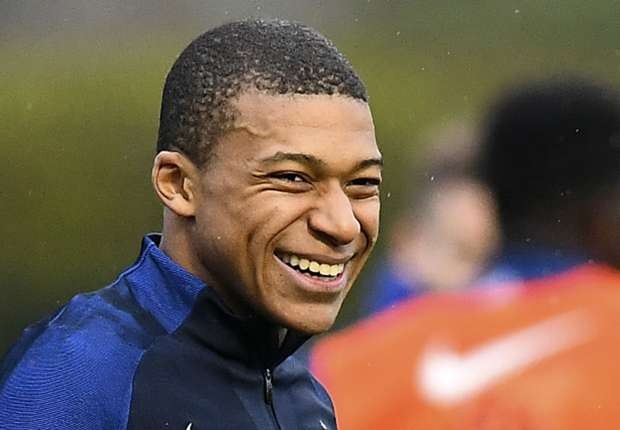 60 năm mới có một người như Kylian Mbappé - Bóng Đá