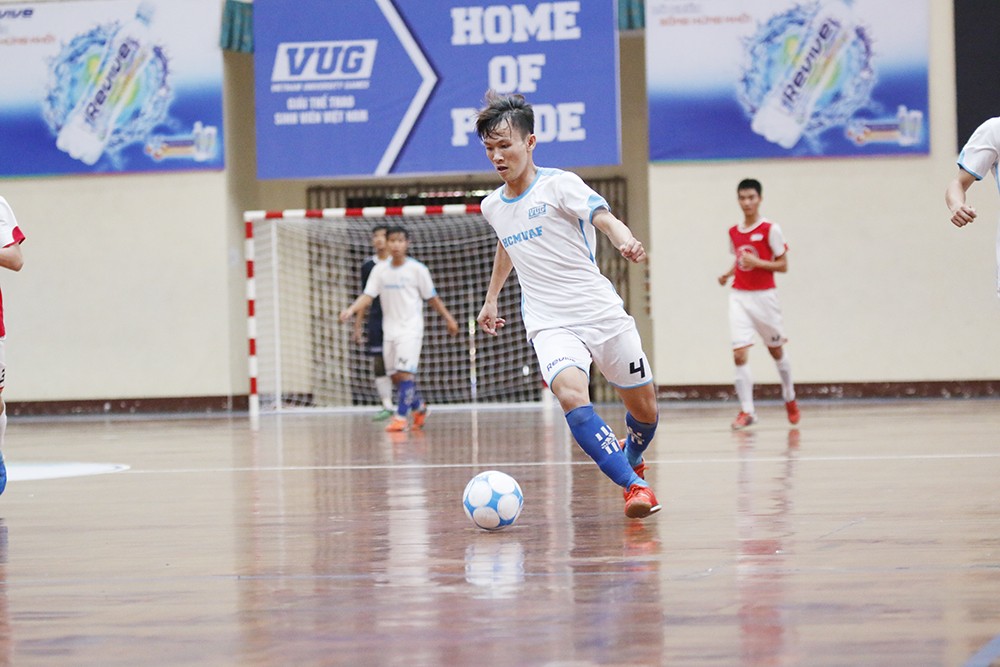 Futsal VUG 2017: “Nóng hừng hực” ngay từ vòng bảng - Bóng Đá