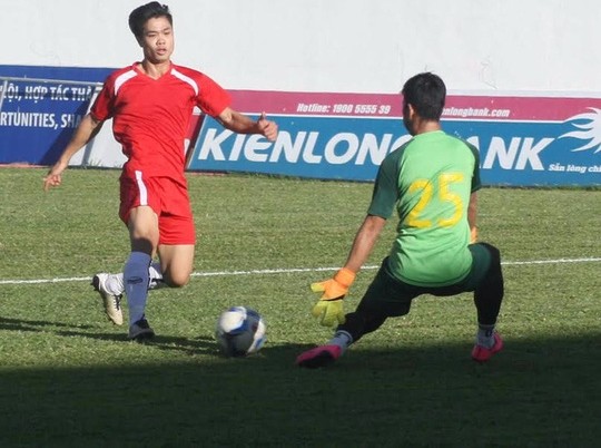 Mobi-fehr-hagl-ngoai-binh