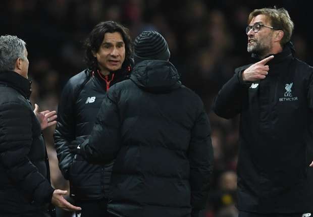 Hé lộ: Lý do Mourinho và Klopp suýt 'tẩn nhau' - Bóng Đá