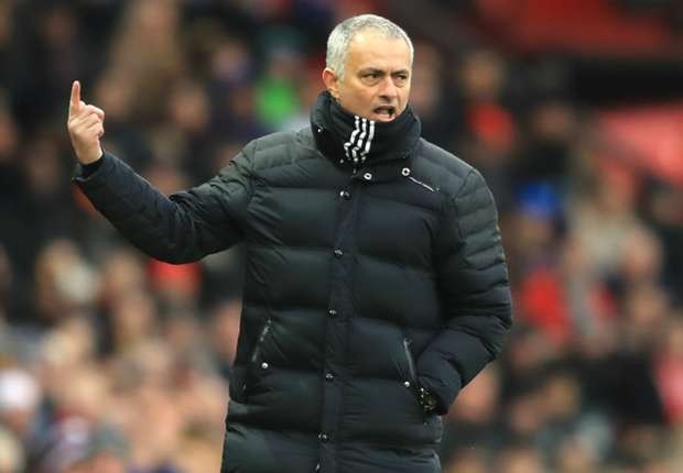 Mourinho: 'Chelsea đá phòng ngự, họ sẽ vô địch' - Bóng Đá
