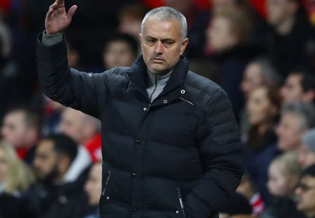 Mourinho chỉ ra điểm yếu hiện hữu tại Man Utd - Bóng Đá