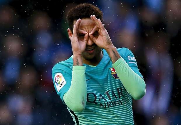 Ghi bàn, Neymar cho đàn anh Ronaldinho 