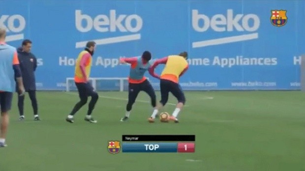Neymar troll Pique với pha 'xâu kim' - Bóng Đá