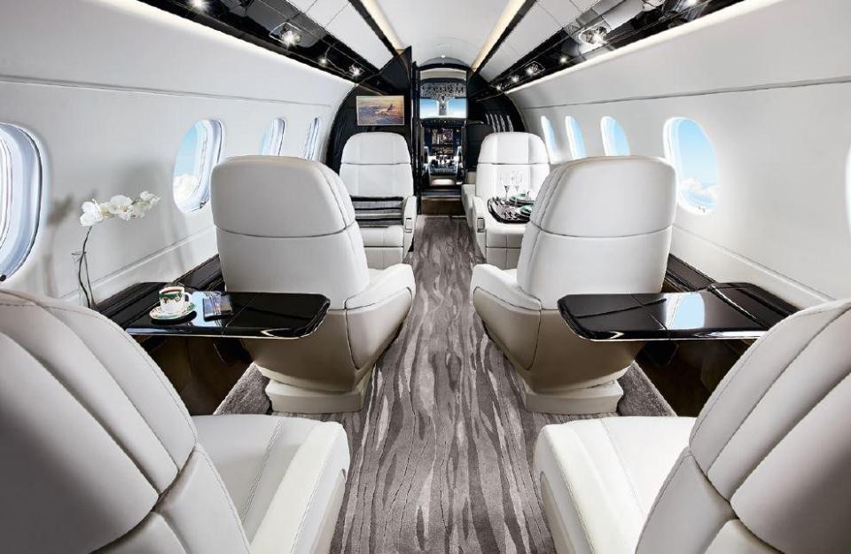 Đột nhập máy bay riêng của các siêu sao bóng đá - Bóng Đá