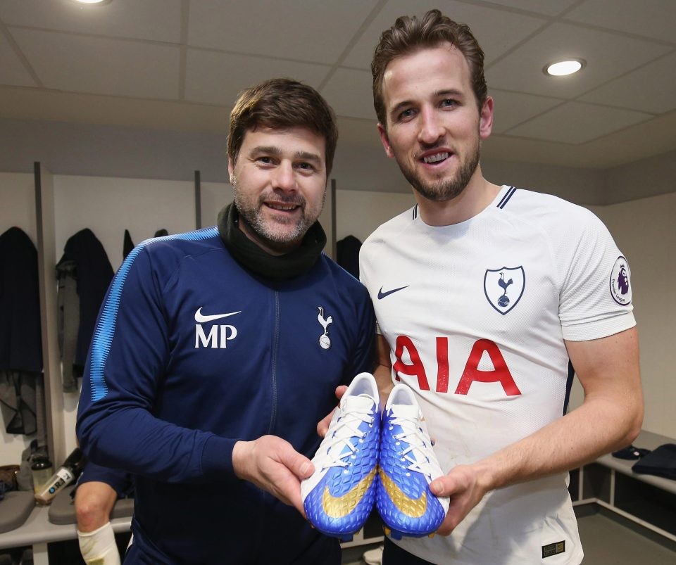 Harry Kane nhận quà khủng khi có bàn thắng thứ 100 - Bóng Đá