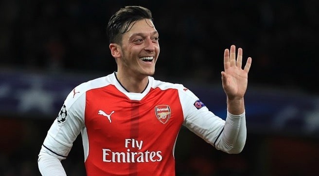 Mesut Oezil lên tiếng hé lộ tương lai - Bóng Đá