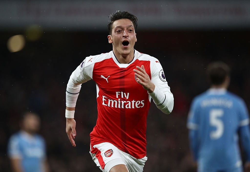 HLV Wenger tiết lộ niềm mong mỏi với Oezil - Bóng Đá
