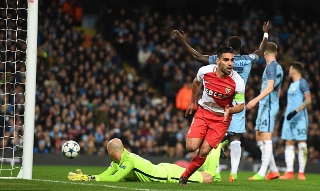 Đối thoại Pep Guardiola: 'Đến Man City vì lối chơi, không hứa sẽ vô địch' - Bóng Đá