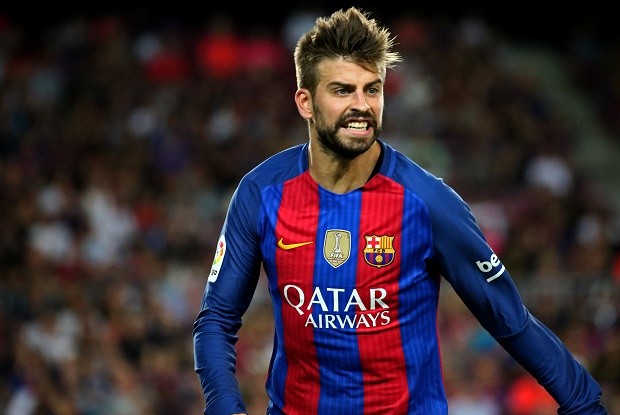 Pique có thể bị phạt vì 'phán xét' trọng tài - Bóng Đá