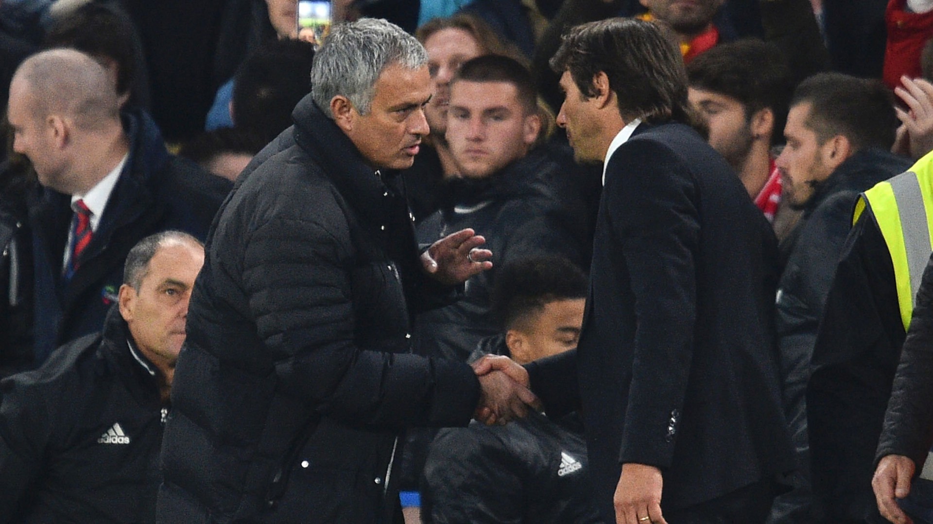 Conte - Mourinho: Hai gã ăn mày đếm tiền xu - Bóng Đá