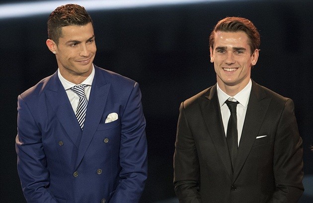 Chùm ảnh: Ronaldo rạng rỡ trong lễ trao giải - Bóng Đá