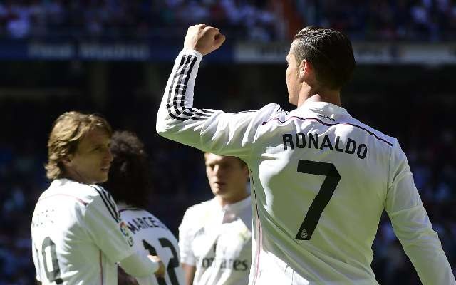 5 kỷ lục cả Messi và Ronaldo chưa chạm tới - Bóng Đá