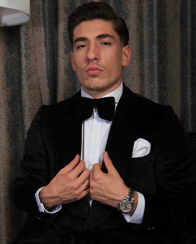 Xuýt xoa với gu ăn mặc cực chất của 'hot boy' Bellerin - Bóng Đá