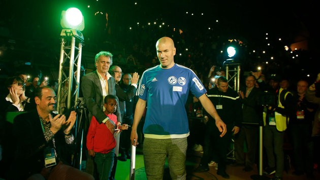 Về quê nhà, Zidane chơi bóng như 'hồi xuân' - Bóng Đá