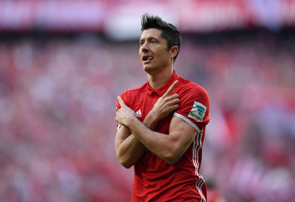 Real đừng hòng đụng đến Lewandowski - Bóng Đá