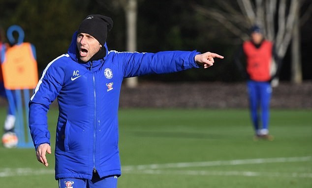 Chelsea hòa 4 trận liền, HLV Conte quát tháo ầm ĩ trên sân tập - Bóng Đá