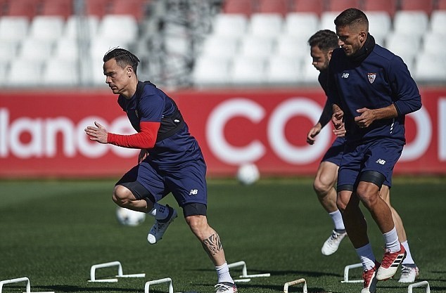 Sevilla chuẩn bị cho trận gặp Man United - Bóng Đá