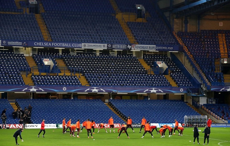 Barcelona tập luyện - Bóng Đá