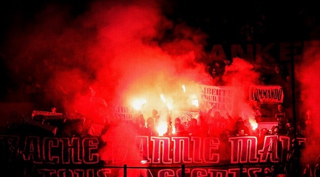 CĐV gây loạn, trận Athletic - Marseille ngập trong biển lửa - Bóng Đá