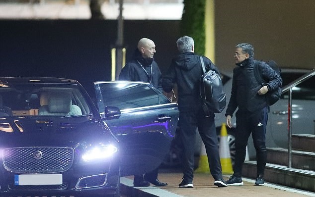 Chán Man Utd, Mourinho liên tục trở về London - Bóng Đá