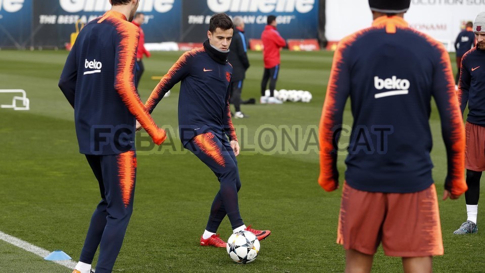 Barcelona tập luyện - Bóng Đá