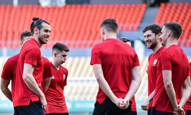 Giggs tập luyện xứ Wales - Bóng Đá
