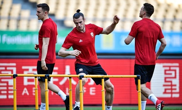 Giggs tập luyện xứ Wales - Bóng Đá