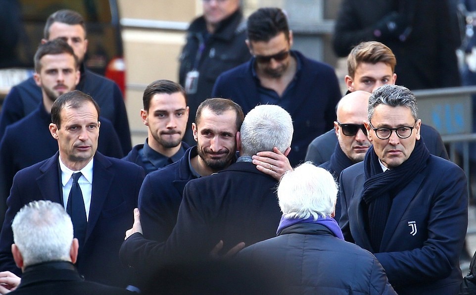 Juventus cùng cả nước Ý khóc thương cho Astori - Bóng Đá