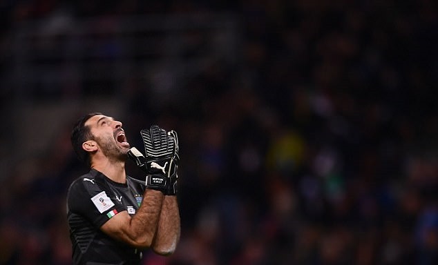 Ở tuổi 40, Gianluigi Buffon vẫn chưa dừng lại! - Bóng Đá
