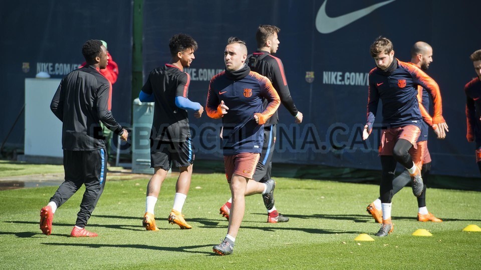 Các cầu thủ Barcelona không có ngày nghỉ - Bóng Đá