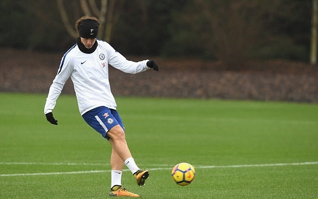 Cầu thủ Chelsea liên tục bắn phá, chờ hạ gục Arsenal - Bóng Đá