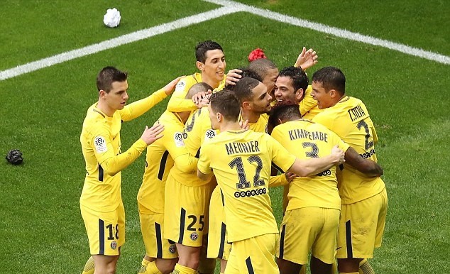 Lần đầu của Alves giúp PSG thắng 9 trận liên tiếp - Bóng Đá