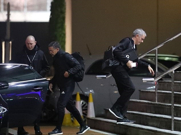 Chán Man Utd, Mourinho liên tục trở về London - Bóng Đá
